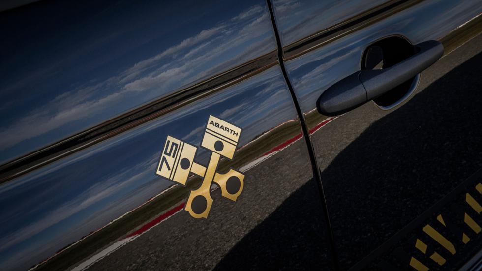 Το νέο Abarth 695 75° Anniversario «αποχαιρετά» τον 1.4 T-Jet κινητήρα